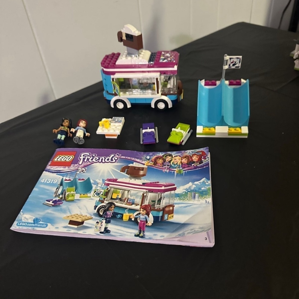 Lego Friends snow resort, hot chocolate van. Missing 1 piece-doesn’t hinder bldg